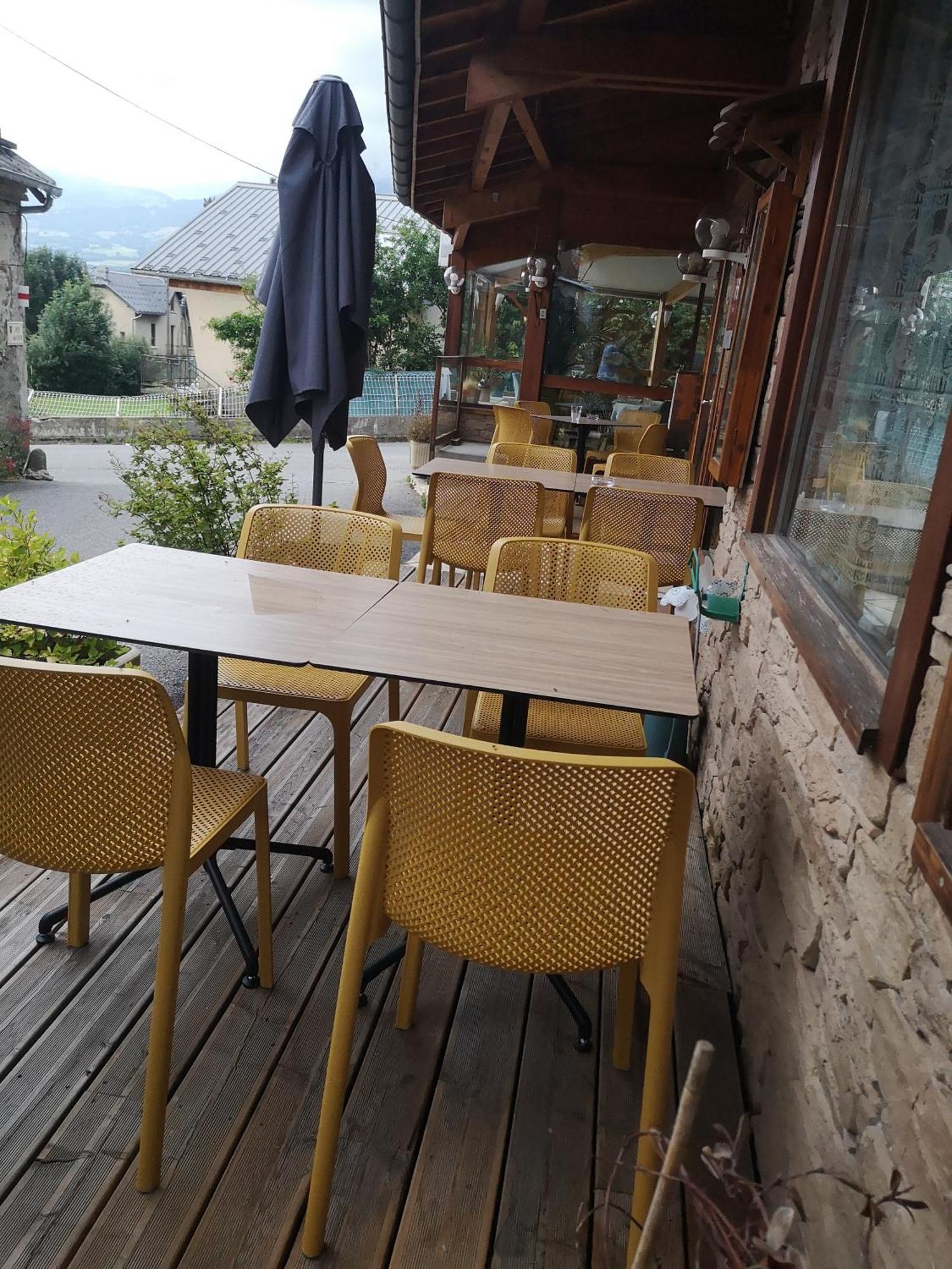 ホテル レショネット Saint-Julien-en-Champsaur エクステリア 写真
